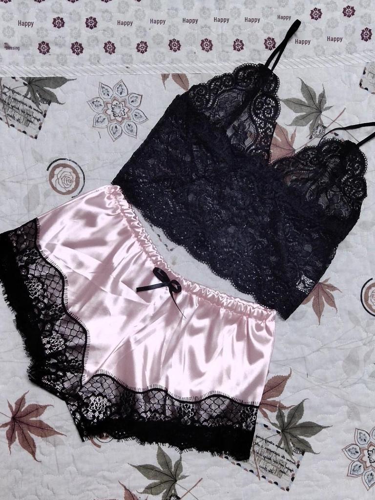 Lace Trim Pajama Set: Fashionable & Comfortable Homewear