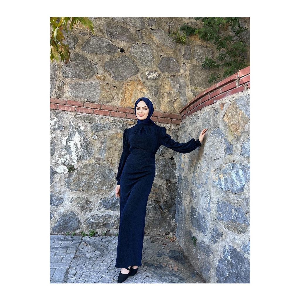 Серебристое вечернее платье Seil в хиджабе