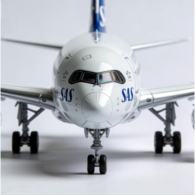 Модель самолета литьевая смола в масштабе 1/150 Scandinavian Airlines A350-900 SAS Airbus Самолет С подсветкой Коллекция Дисплей Игрушки