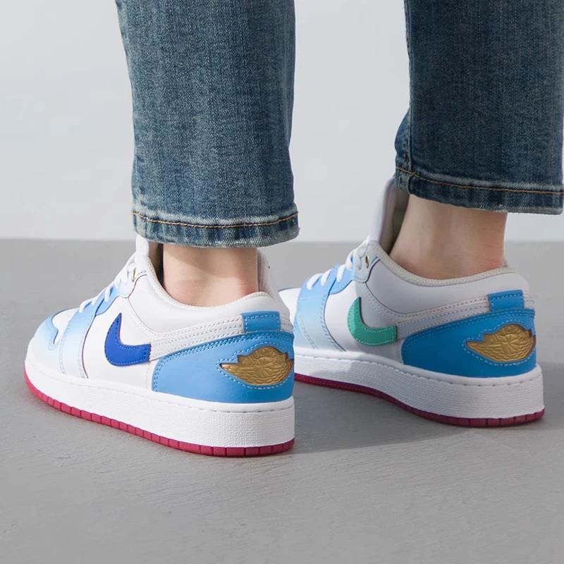 Детские кроссовки Air Jordan 1 Low SE GS Blue Gradient White Game-Royal University-Blue FN8895-141