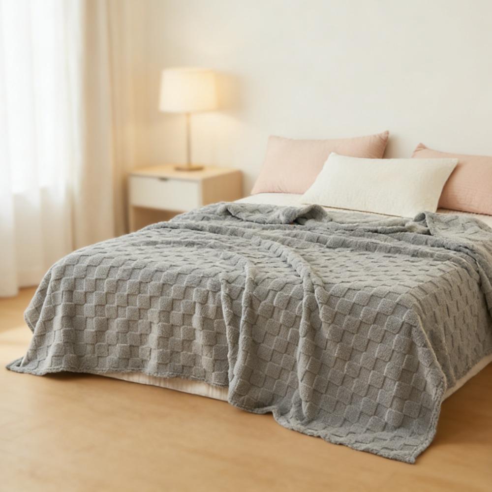 Soft Flannel Blanket Air Conditioning Sofa Throw Gift Coral Fleece Small Blanket