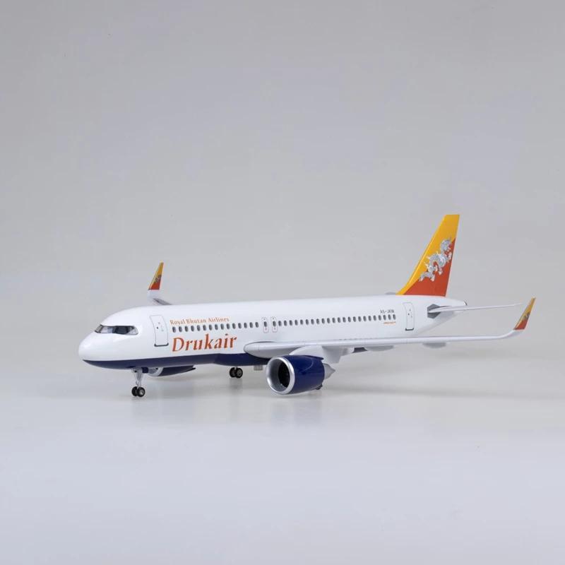 47см 1/80 Масштаб A320 NEO Air Bhutan Drukair Сувенирная Модель Самолета Литой Смоляной Самолет С Световой Декорацией