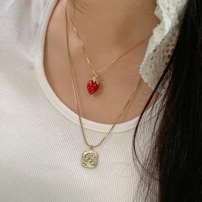 Клубничное ожерелье