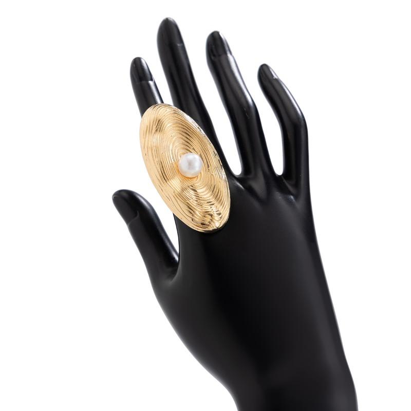 Женские кольца Модный креативный жемчуг Металлическое кольцо с отпечатками пальцев Преувеличенное большое открытое регулируемое кольцо на палец Праздничная вечеринка Ювелирные аксессуары