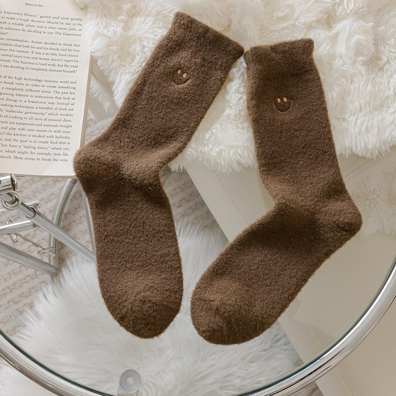 Женские осенне-зимние плюшевые и толстые теплые носки-трубы Yuezi с вышивкой в виде улыбающегося лица