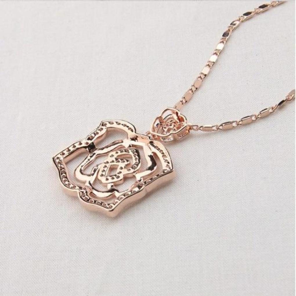 Atria Pink Rose Lovely Necklace JTONEFR0029
