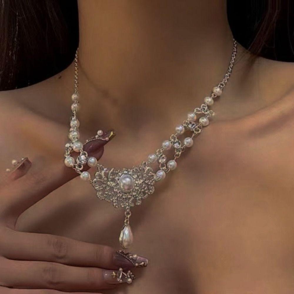 Sparkling Pearl Rhinestone Necklace Beads Pearl Collarbone Chain Sweet Double Layer Necklace Gift