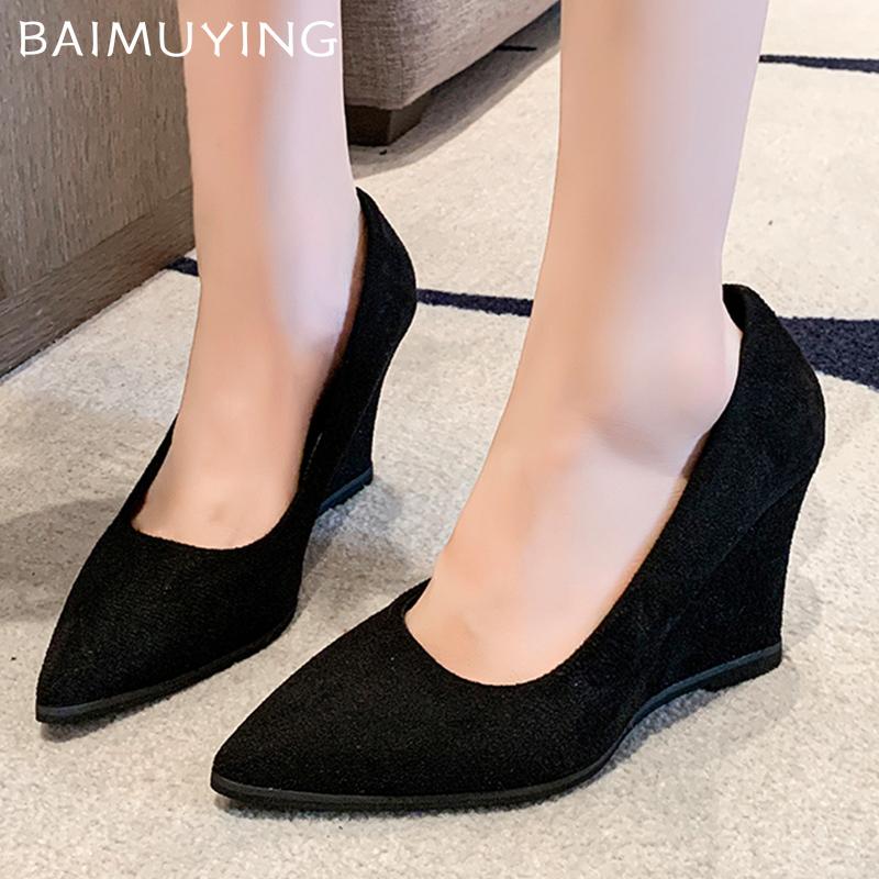 Неглубокие заостренные носки женские туфли на танкетке замшевые туфли на высоком каблуке модная обувь 2025 года тренд дизайнерские платья вечерние зимние туфли женские