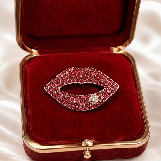 Alloy Bags Pin Sexy Rhinestone Lip Brooch for Women, Red Shape Lapel Bag Decoration Pin, Clothing Accessory Suits Coats Scarves Shawls Pins