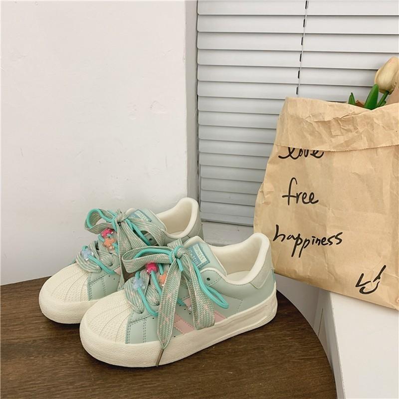 Толстая подошва 2024 весна студенческая корейская версия уличная женская обувь для скейтбординга shell head с низким верхом новая женская обувь Harajuku в гонконгском стиле