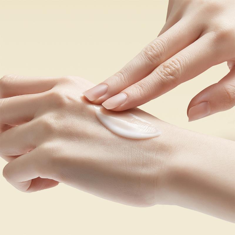 Purito Сияющий увлажняющий лосьон для тела с маслом ши (3 Типы) 300мл