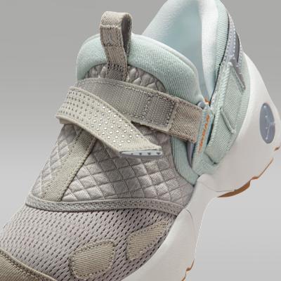 Женские кроссовки Jordan Trunner LX Вельвет Белый Яркая Керамика Резина (Женский)