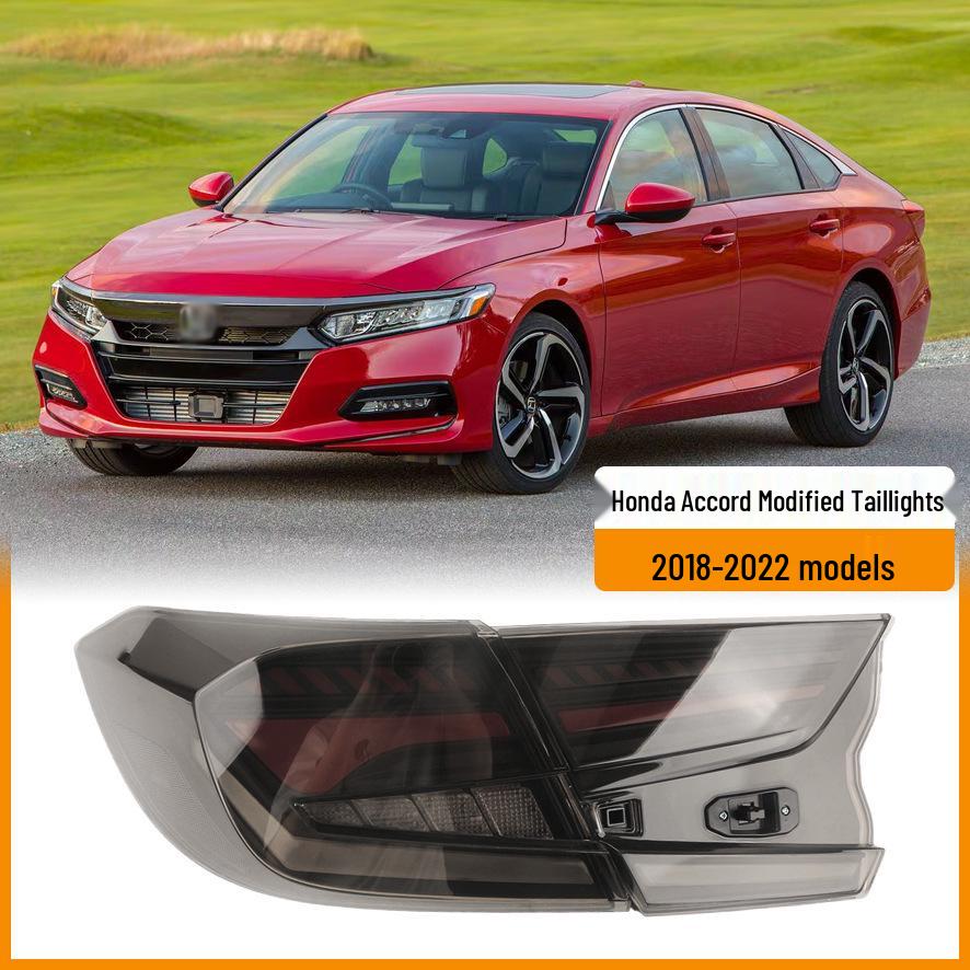 Honda Accord (2018-2022 гг.) Задний фонарь в сборе: Современный стиль с ДХО в виде скачущей лошади и последовательными указателями поворота.