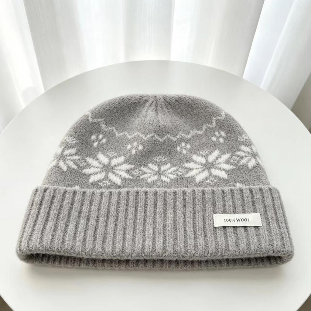 Hat pure wool jacquard wool knitted hat warm and cold-proof men's and women's bag head cold hat versatile dome autumn and winter