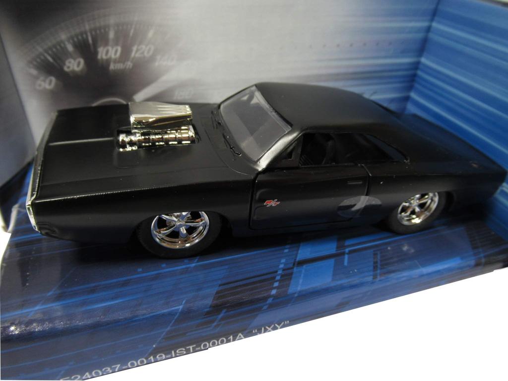 Greenlight GL97214 Модель DieCast Dodge Charger 1970 Matt Version de la Fast Furious 7 Escala Version Normal - R/T película 1/32