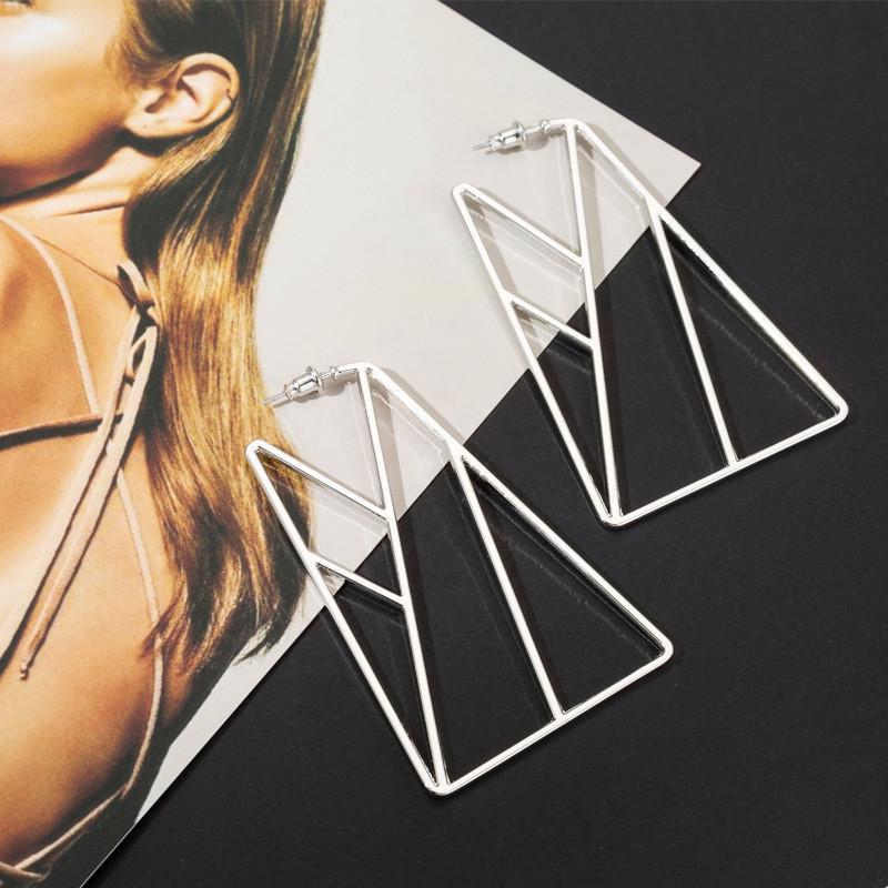 Трендовые геометрические серьги из сплава для женщин Модная уличная бижутерия