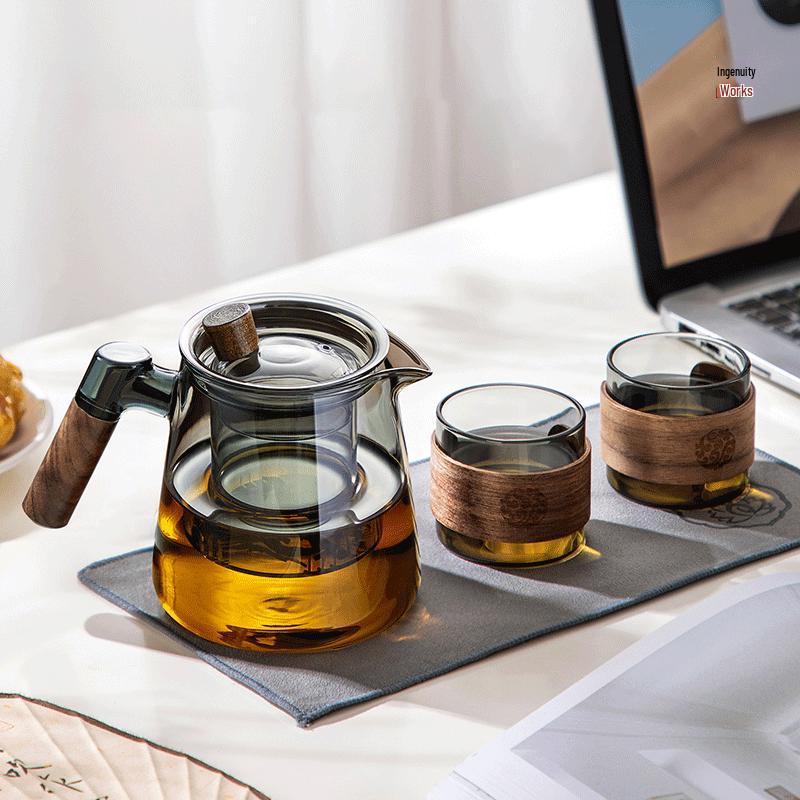 Стеклянный чайник Mingguang с ситечком