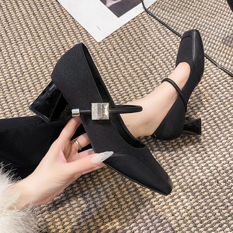 Французские туфли Мэри Джейн весна и осень 2025 новые однословные на толстом высоком каблуке квадратный носок маленький ароматный легкий вырез одинарные туфли