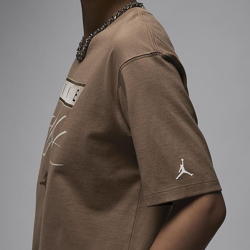 JORDAN Flight Heritage Women's Graphic T Shirt FQ3241-223