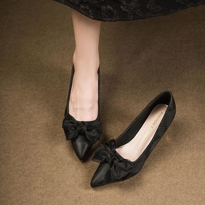 Модные туфли-лодочки на шпильке, осенняя новинка, острый носок, мелкий вырез, металлическая цепочка, слипоны, противоскользящие, износостойкие, на высоком каблуке