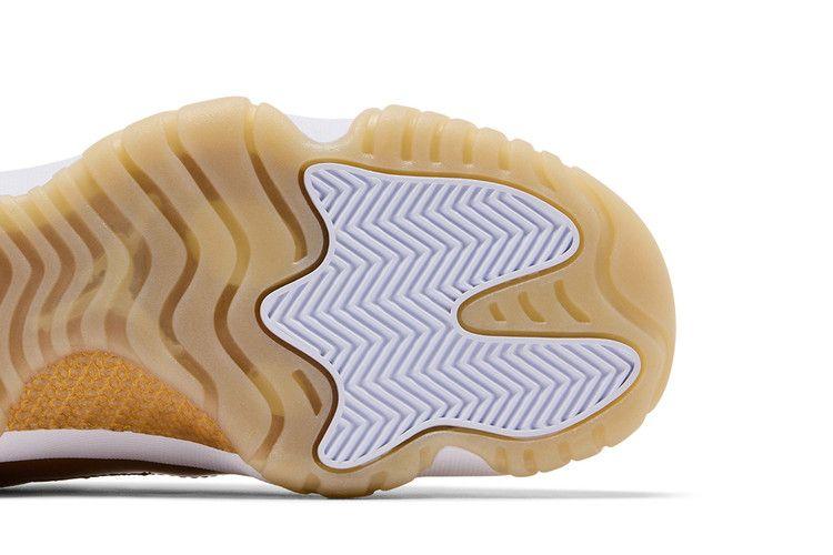 Женские кроссовки Jordan 11 Retro Low День Матери (Женский) Белый/Металлик Золотой/Командный Золотой