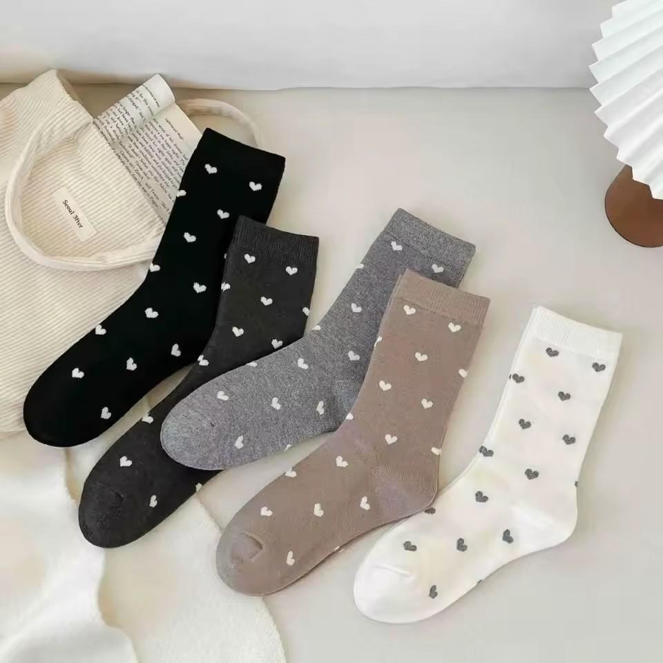 Women's Korean-Style Mid-Calf Socks, Autumn and Winter Japanese Trendy Cotton Socks, Heart-Shaped Spring and Autumn Pile Socks