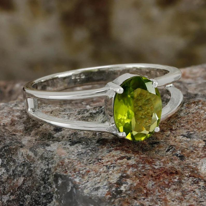 Peridot Gemstone Ring 925 Sterling Silver Solid Green Stone Fashion Statement Rings for Women's Gift Idea Gemstone Jewelry 4.8 Gms Approx