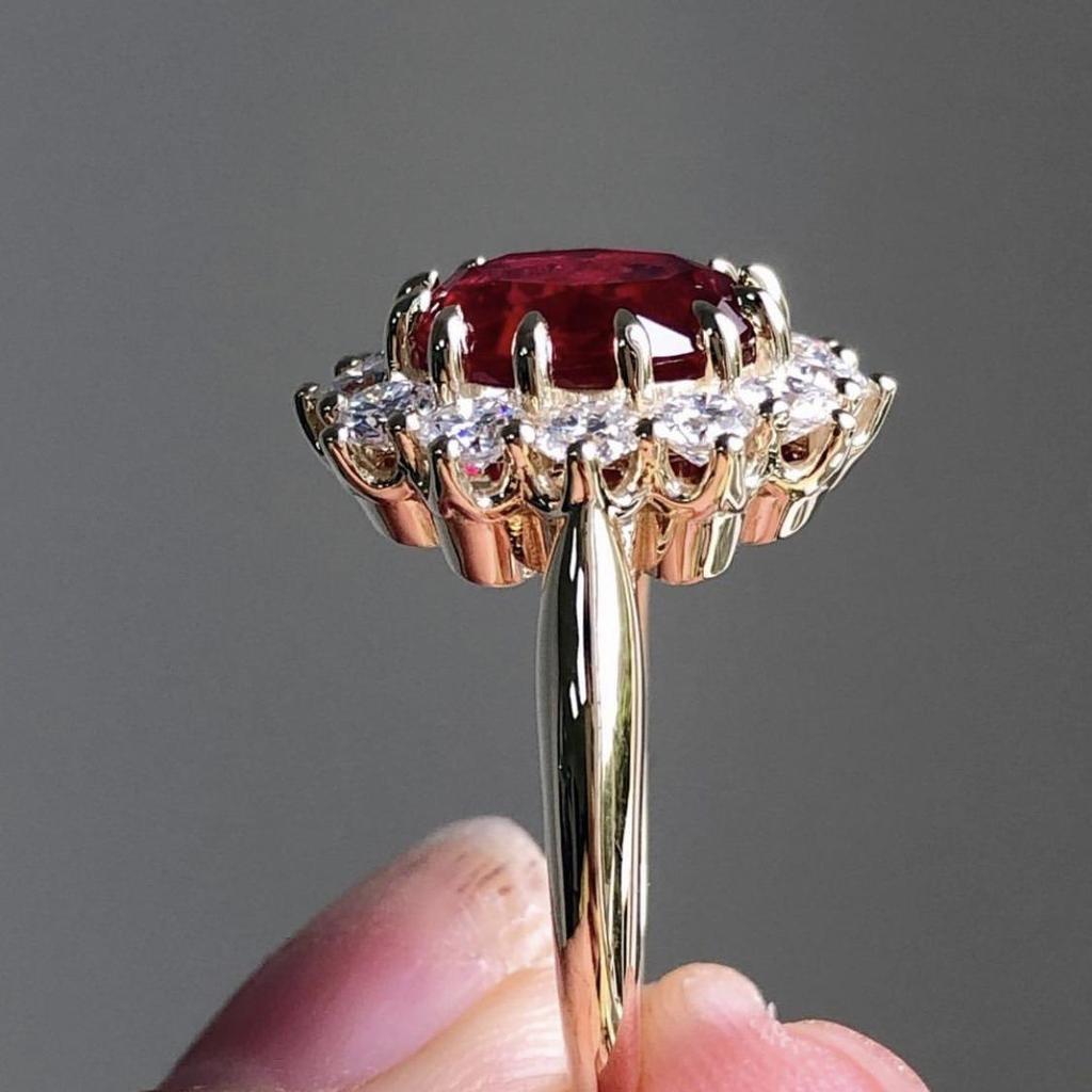 New Stylish Ruby Diamond-Set Ring: Elegant Ladies' Fashion Jewelry for Weddings