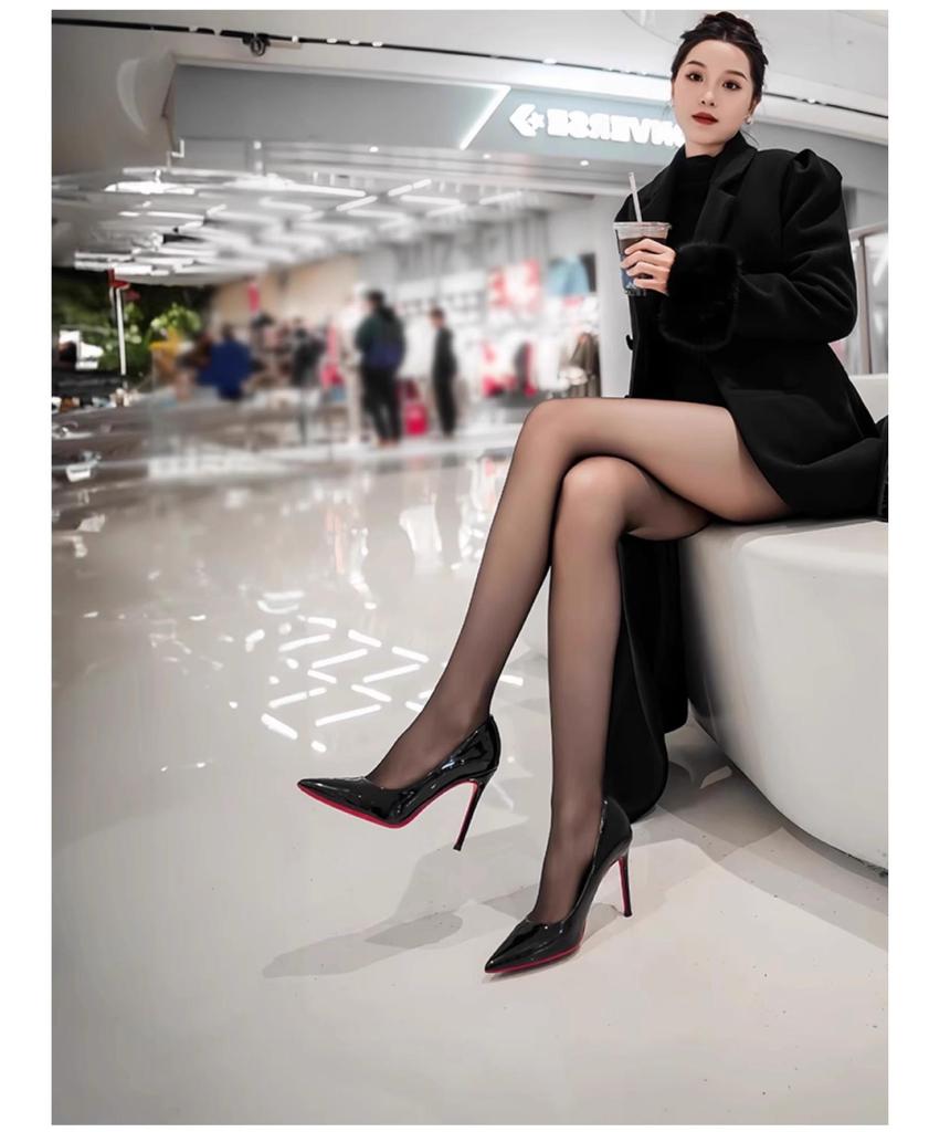 Женские черные лакированные туфли-шпильки с красной подошвой – Заостренный носок и боковой вырез для увеличения роста