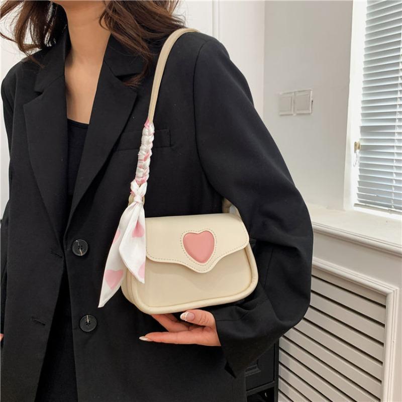 Модная маленькая квадратная сумка лето новая простой стиль универсальная на плечо мессенджер нишевая вставка любовь подмышечная сумка