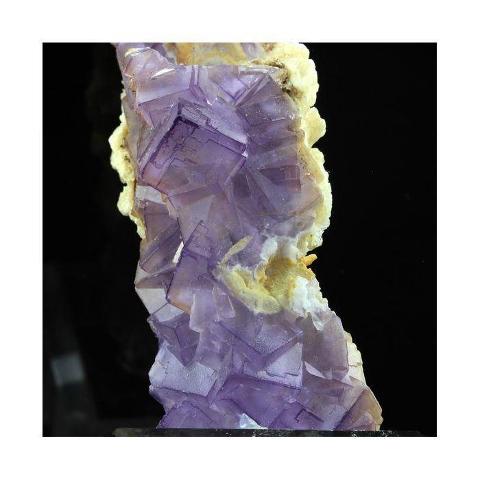 Pierres et Minéraux. Fluorite. 456.0 ct. Weishan Co., Dali, Yunnan, Chine.