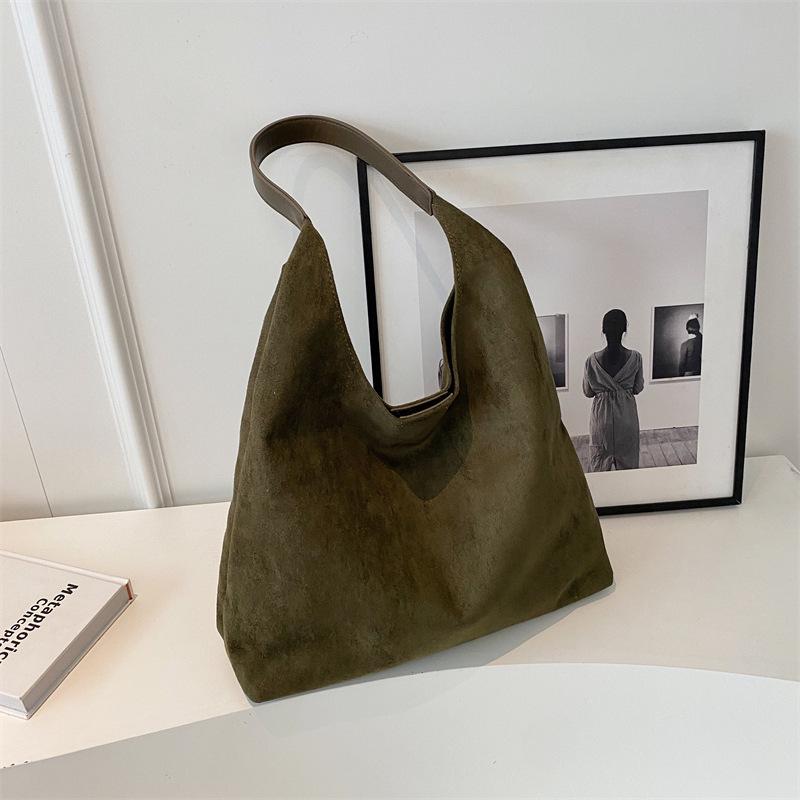 Lazy Style Retro Shoulder Bag: Large Capacity Versatile Casual Commuter Tote for Women