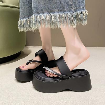 Вьетнамки женские модная верхняя одежда осень 2024 новая корейская версия модные стразы носок толстая подошва классные тапочки женские