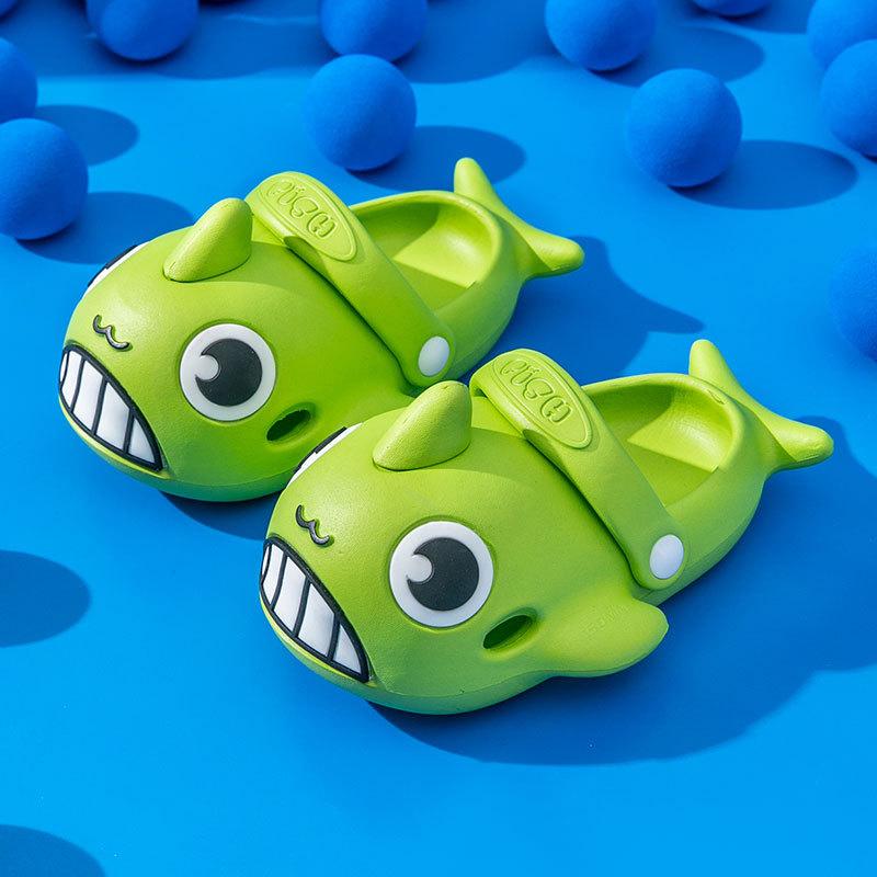 Детская мода мультяшный кит мальчики пляжная обувь нескользящие простые универсальные 2024 детские дышащие мягкие носочки обмотанные тапочки для девочек