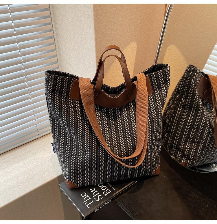 Large Capacity Woven Women's Bag New Fashion Temperament Shoulder Handbag Casual Tote Bag Fashion