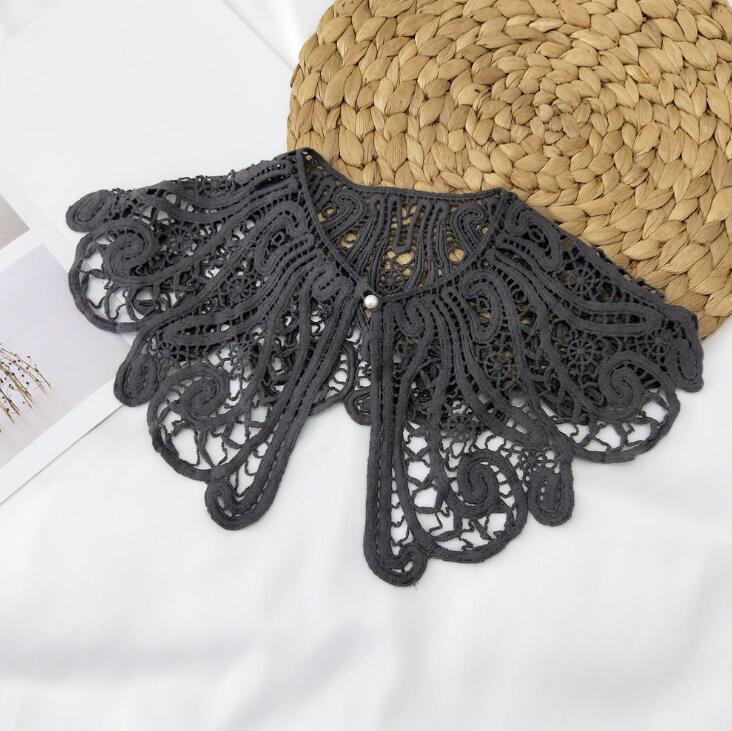 Vintage Shawl O-Neck Doll Fake Collar Shirt Women Hollow Crochet Lace False Collar Detachable Woman Half Shirt Faux Col