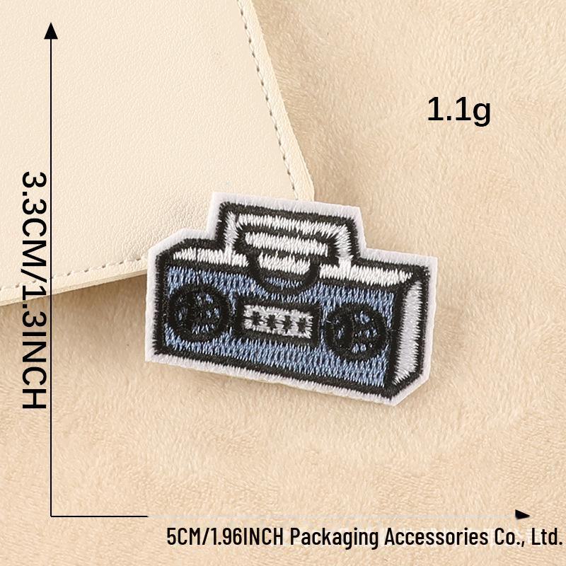 Вышитая нашивка на ткани с изображением мультфильма: Аксессуары для одежды, обуви и сумок своими руками