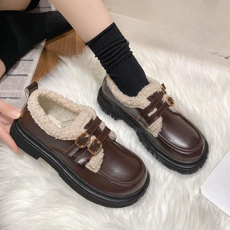 Лоферы женские осень/зима 2024 теплая флисовая обувь первого слоя из коровьей кожи женская обувь с низким верхом из овечьей шерсти модные маленькие кожаные туфли