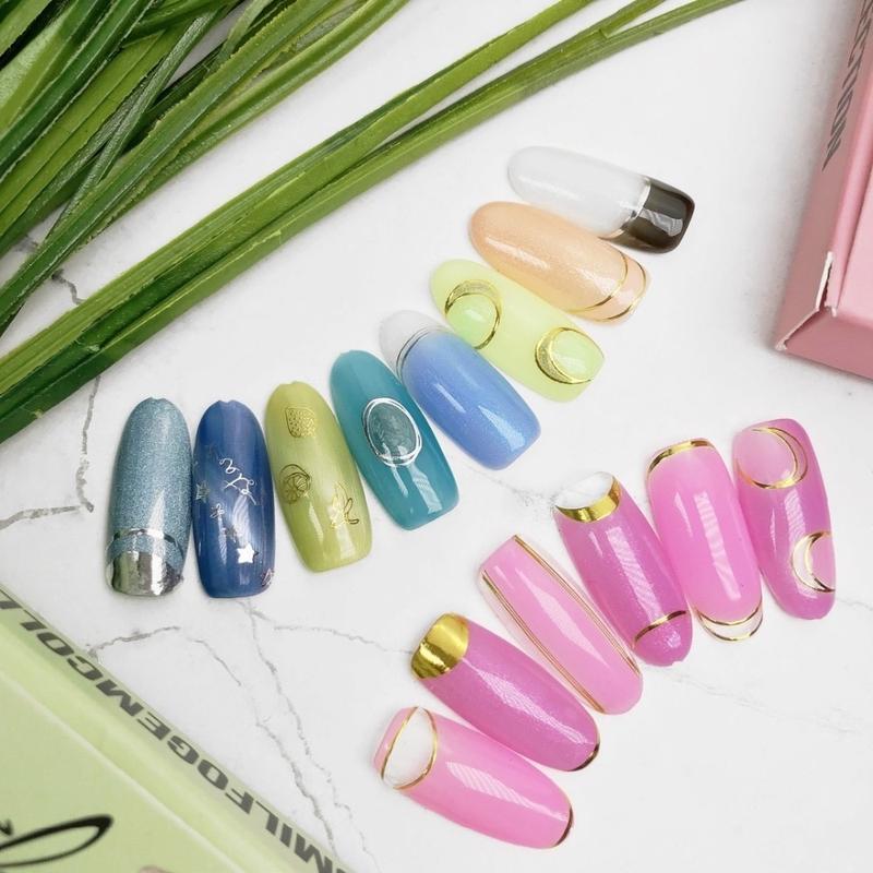 Наклейки для создания маникюра, в ассортименте