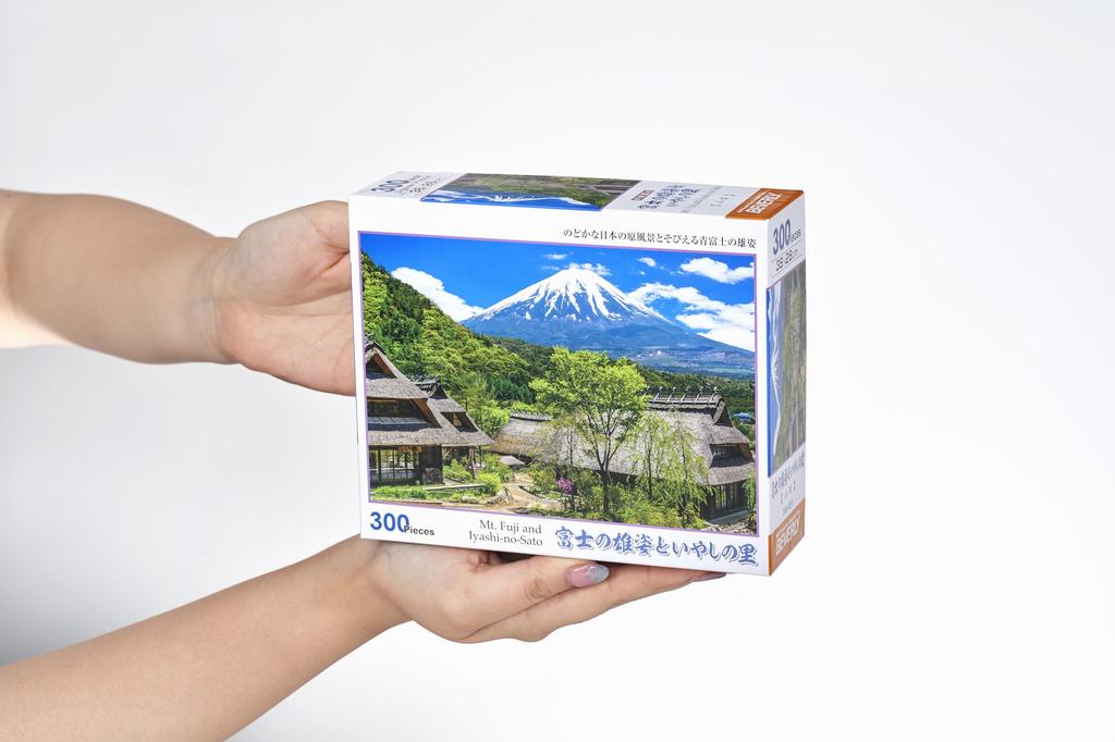 [Made in Japan] Beverly 300-Piece Jigsaw Puzzle: The Majestic Mount Fuji and the Village of Healing (26 x 38 cm) 300-094