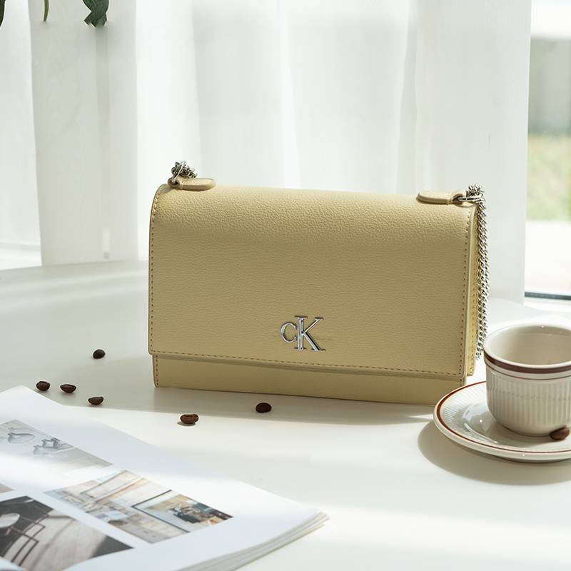 New CALVIN KLEIN Synthetic Material Crossbody Bag Women's Chick Yellow DH2806-RM0