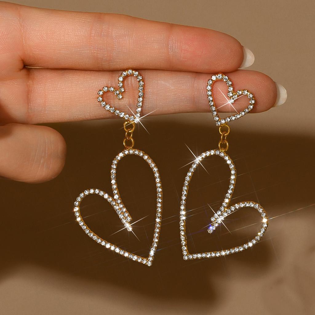 Exaggerated hollow out heart-shaped rhinestone earrings suitable for girls to wear daily, give gifts on holidays and birthdays