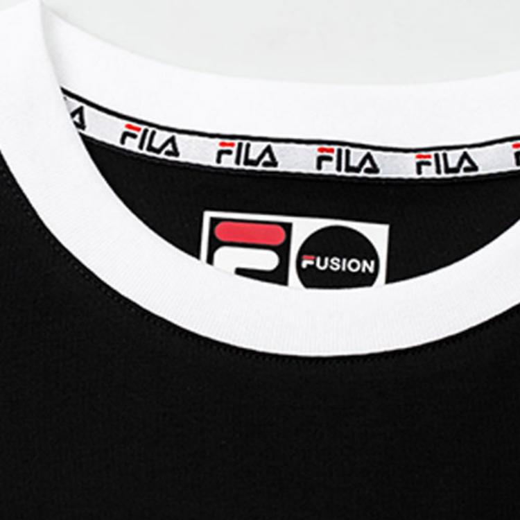 Fila Fusion Хлопковая футболка с принтом большого логотипа-буквы, обычный крой, женские топы, черный, T11W022117FBK