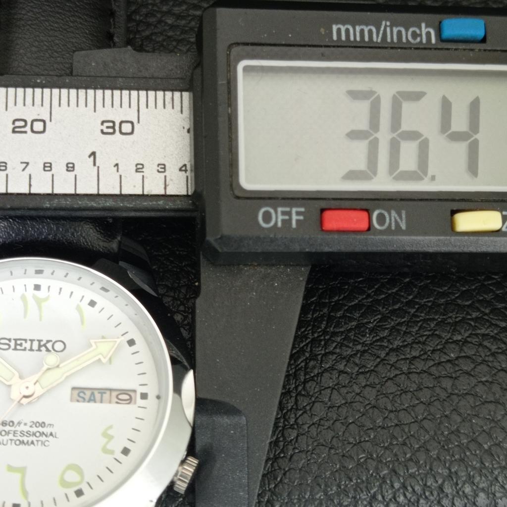 ВИНТАЖНЫЕ ОТРЕМОНТИРОВАННЫЕ МУЖСКИЕ АВТОМАТИЧЕСКИЕ ЧАСЫ SEIKO ЯПОНИЯ БЕЛЫЙ ЦИФЕРБЛАТ a445437-1