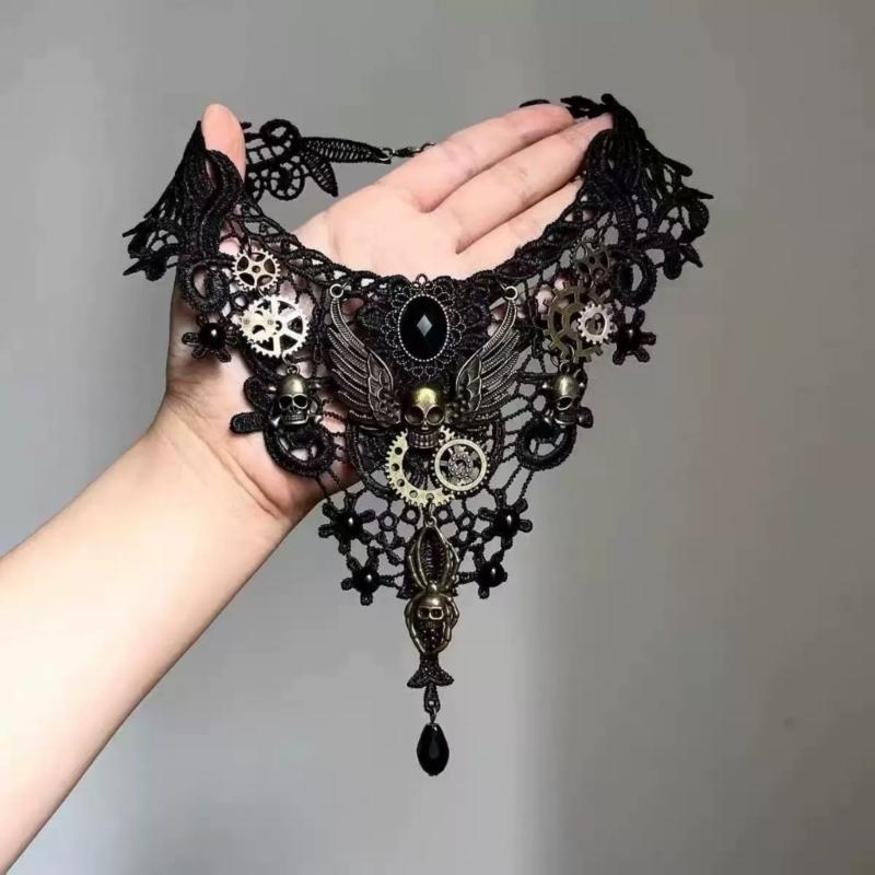 Gothic Lace Clavicle Necklace with Adjustable Clasp for Party Styling, Photo Looks, and Dress-Up Outfit Detail Appeal