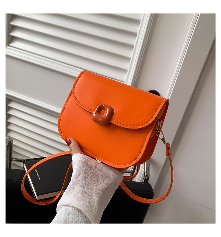 Корейская версия модной маленькой сумки 2024 года, новая женская сумка Mori, маленькая свежая сумка через плечо, простая ретро-сумка-мессенджер