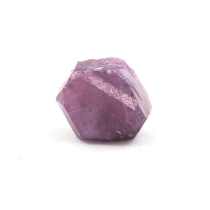 Pierres et Minéraux. Rubis. 8.95 ct. Ampanihy District, Atsimo-Andrefana, Madagascar.