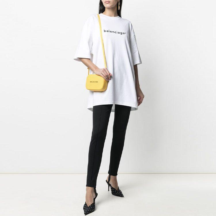 Balenciaga Женская футболка SS21 с приспущенными плечами и рукавами, белая, 641655TIV549040