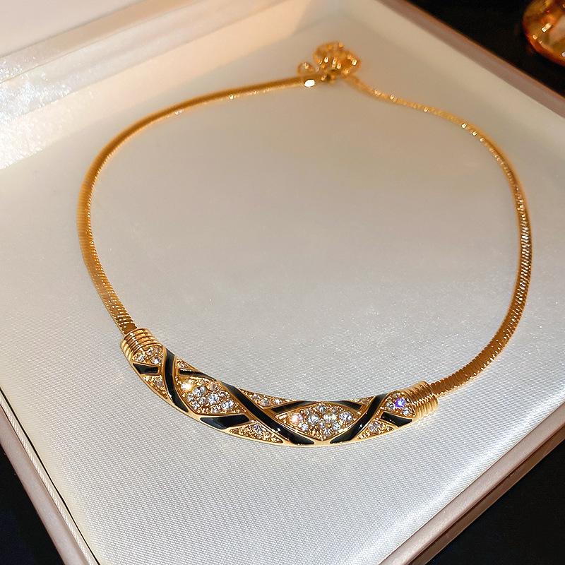 Подвеска-капля в форме сердца, чокер со стразами - Элегантное женское ожерелье