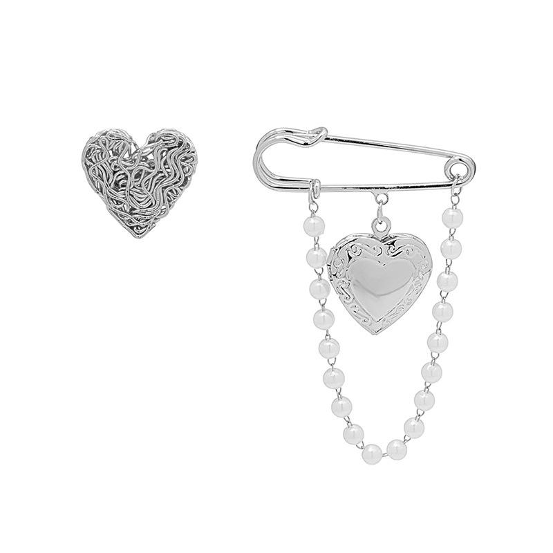 Cold Wind Retro Geometric Love Brooch Stylish Simple Pearl Chain Two-Piece Set Pin Brooch